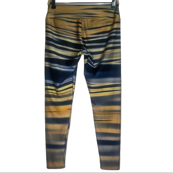 Mellivora Large Colorado Made Leggings - Picture 10 of 10